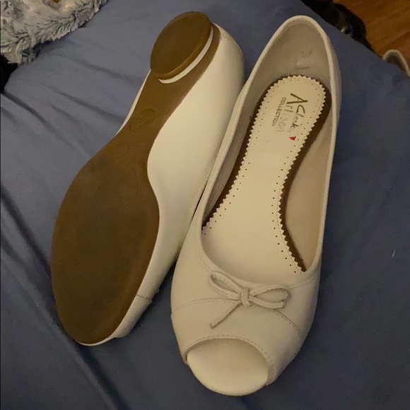 Women’s flats - Picture 3 of 4